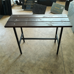 Могильная скамейка